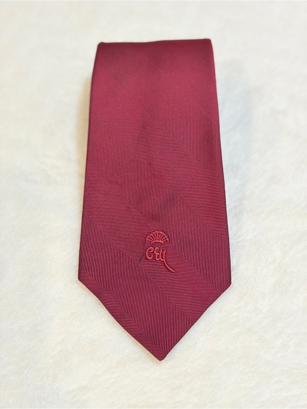 Vintage Countess Mara Men's Burgundy‎ Silk Tie with Subtle Embroidered Detail